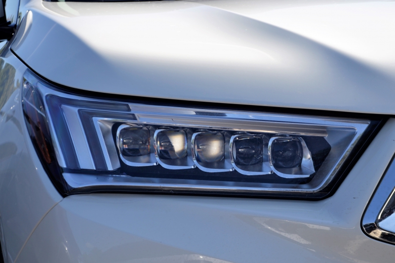 concession-STE AGNES-min_acura-headlamp-2834131